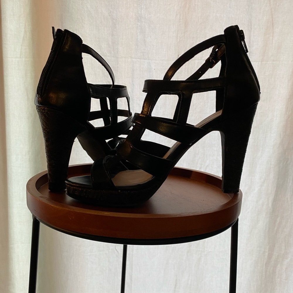 Mossimo black 4inch heels